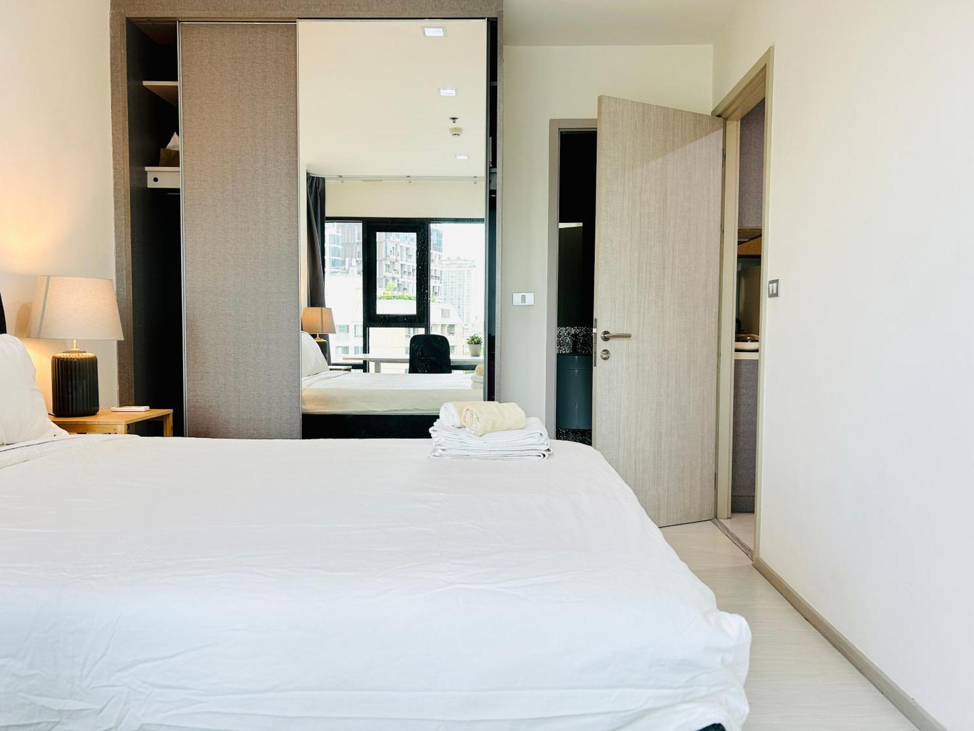 Rhythm Sukhumvit 36 Two Bedrooms בנגקוק