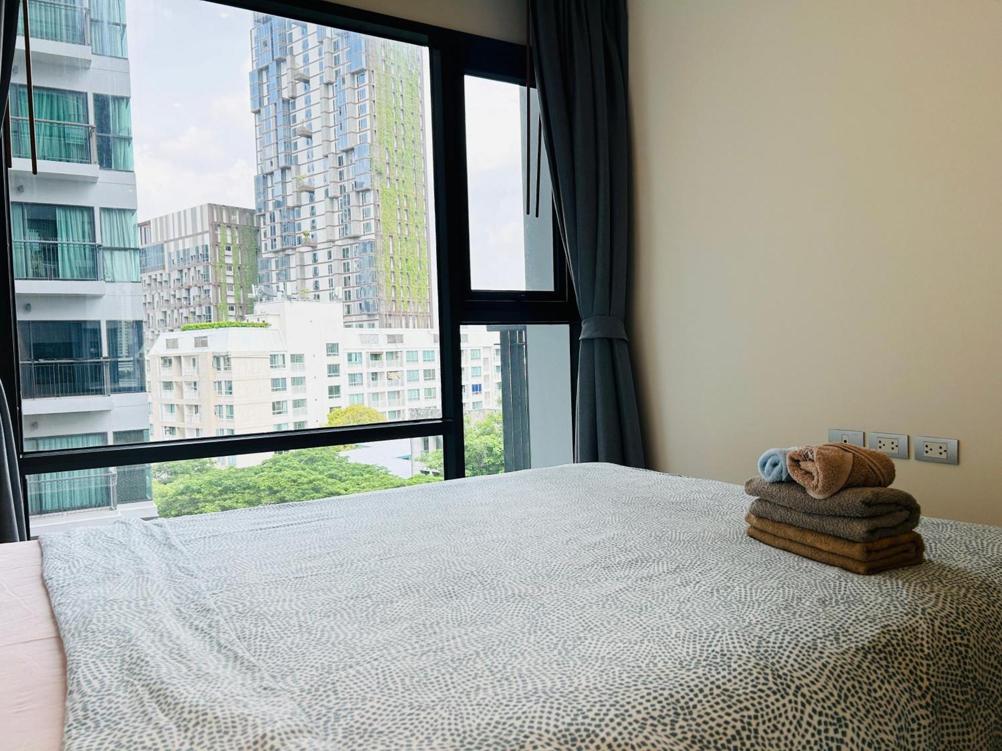 Rhythm Sukhumvit 36 Two Bedrooms בנגקוק